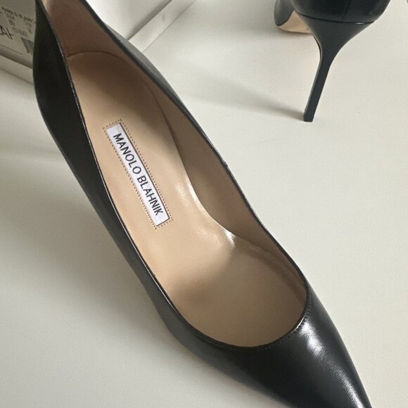 Manolo Blahnik BB Pointed Toe Pump 90 - Picture 6 of 10